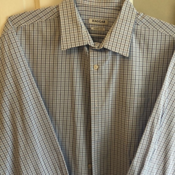 Haggar Classic Fit Long Sleeve Button Down - Picture 3 of 5